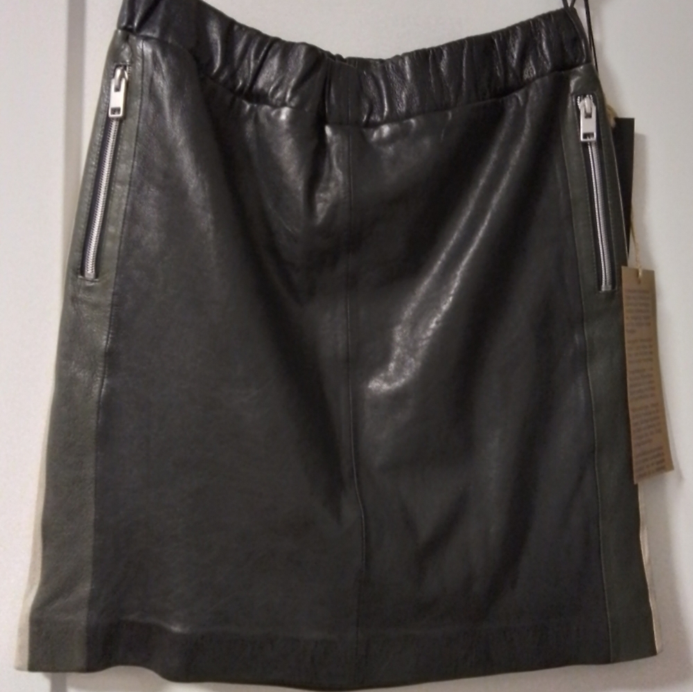 Lambskin leather skirt